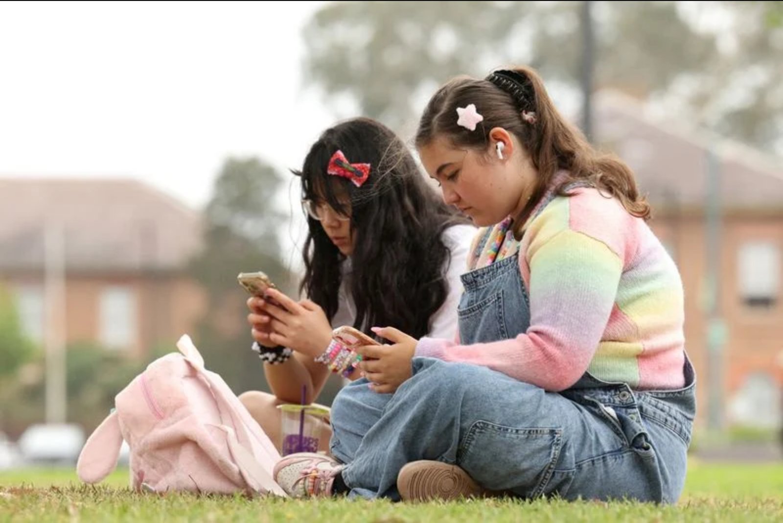 Governments Worldwide Tighten Rules on Minors' Social Media Use