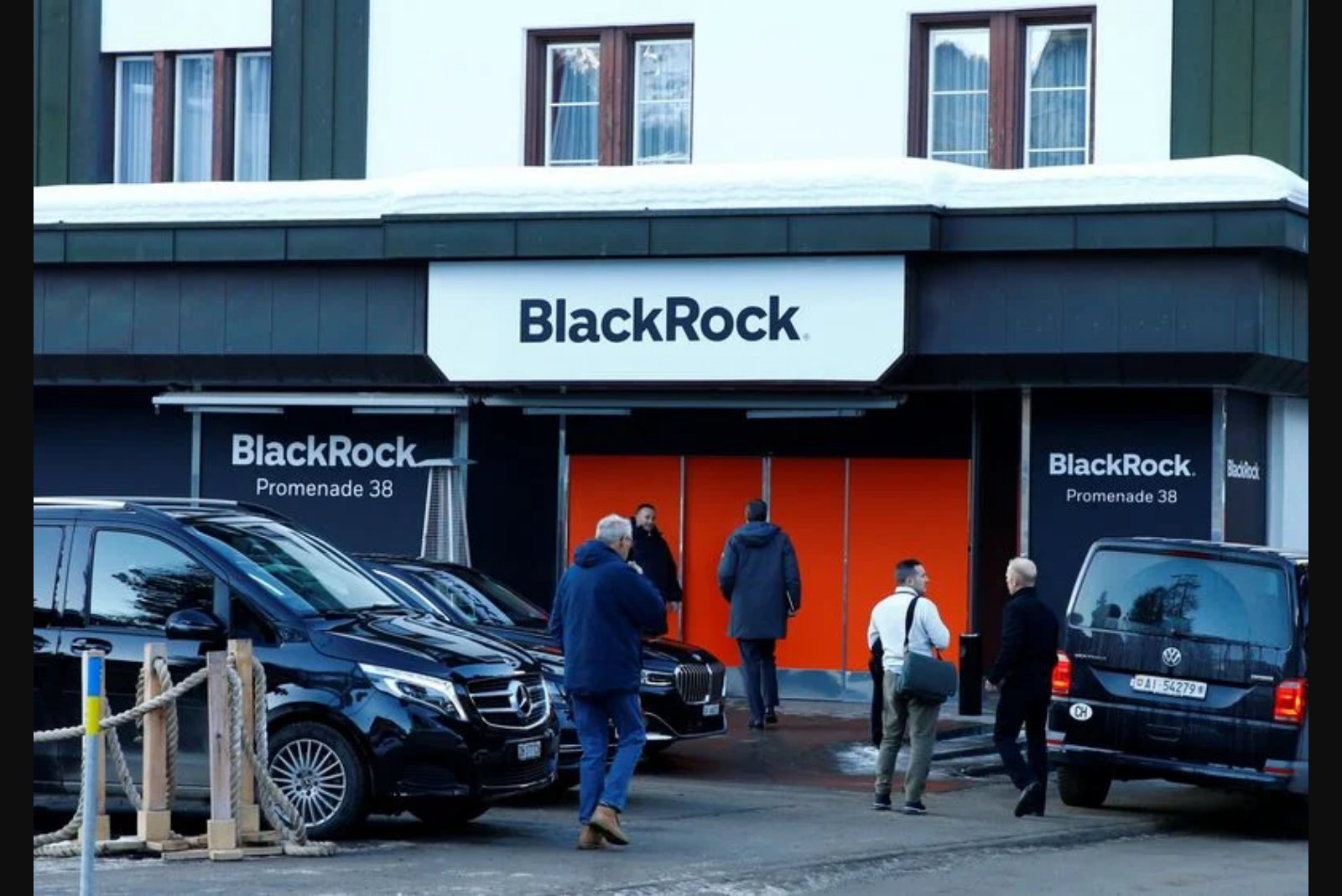 BlackRock Investment Institute pares back on EM assets, favors euro-area sovereigns