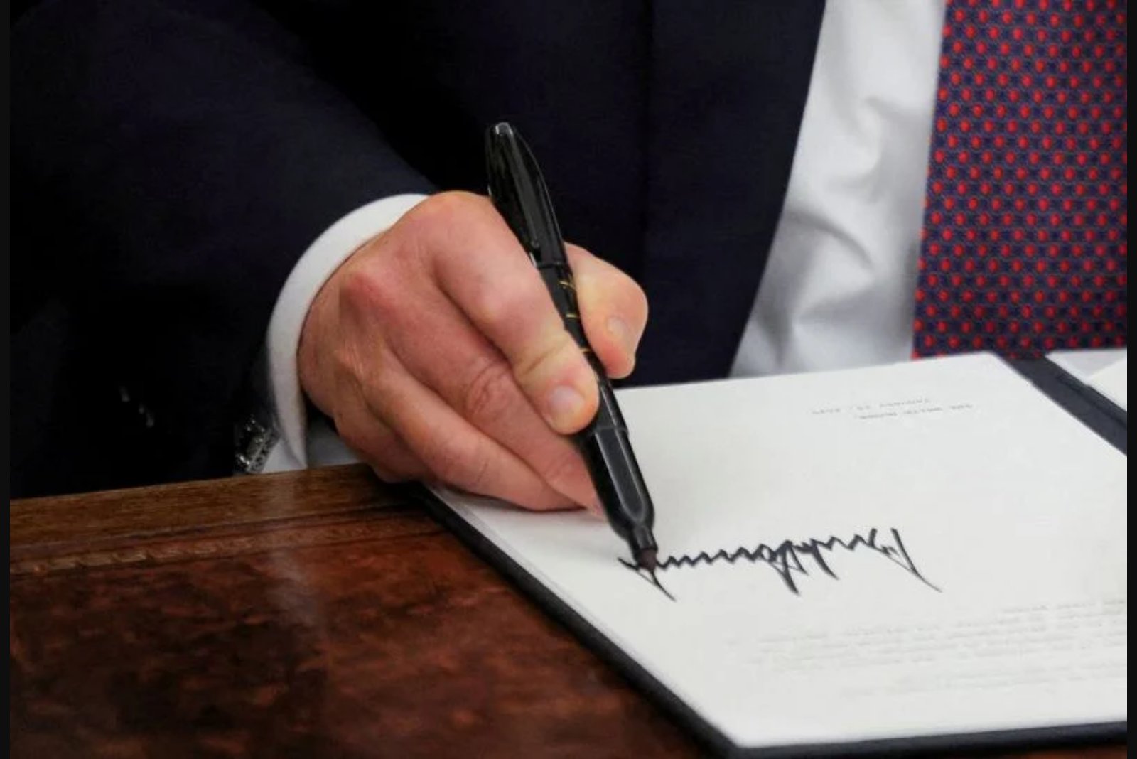 Democratic Lawmakers Demand Preservation of Records Tied to Presidential Pardons, Including EV Executive