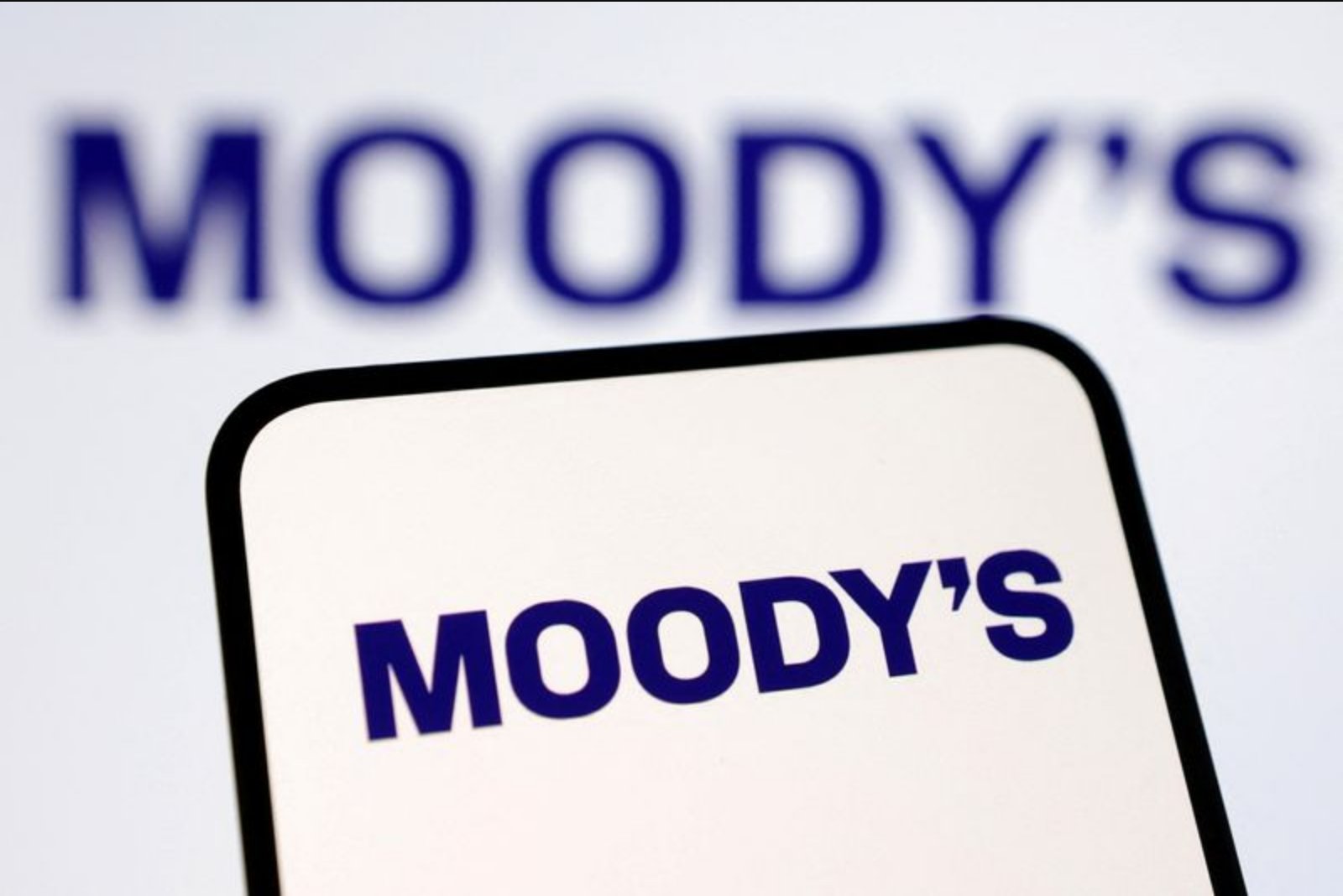 Moody's Lowers Outlook for U.S. BDCs to Negative Amid Redemptions and Rising Leverage