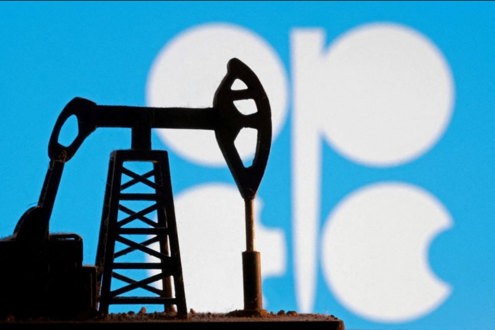 OPEC+ Poised to Approve Symbolic May Output Rise as Hormuz Paralysis Limits Supply Gains