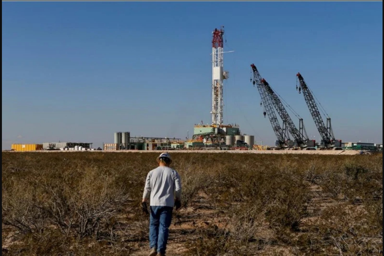 US Crude Stocks Fall Less Than Expected as Gasoline Draw Exceeds Forecasts
