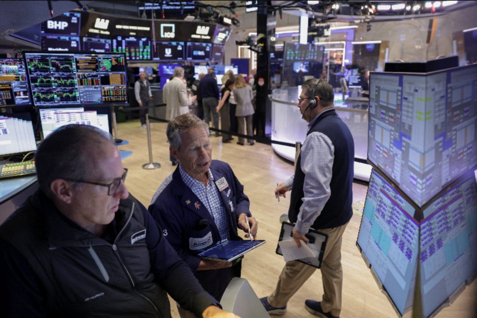 Global Markets Face Volatility Amid Surging Bond Yields and Inflation Concerns