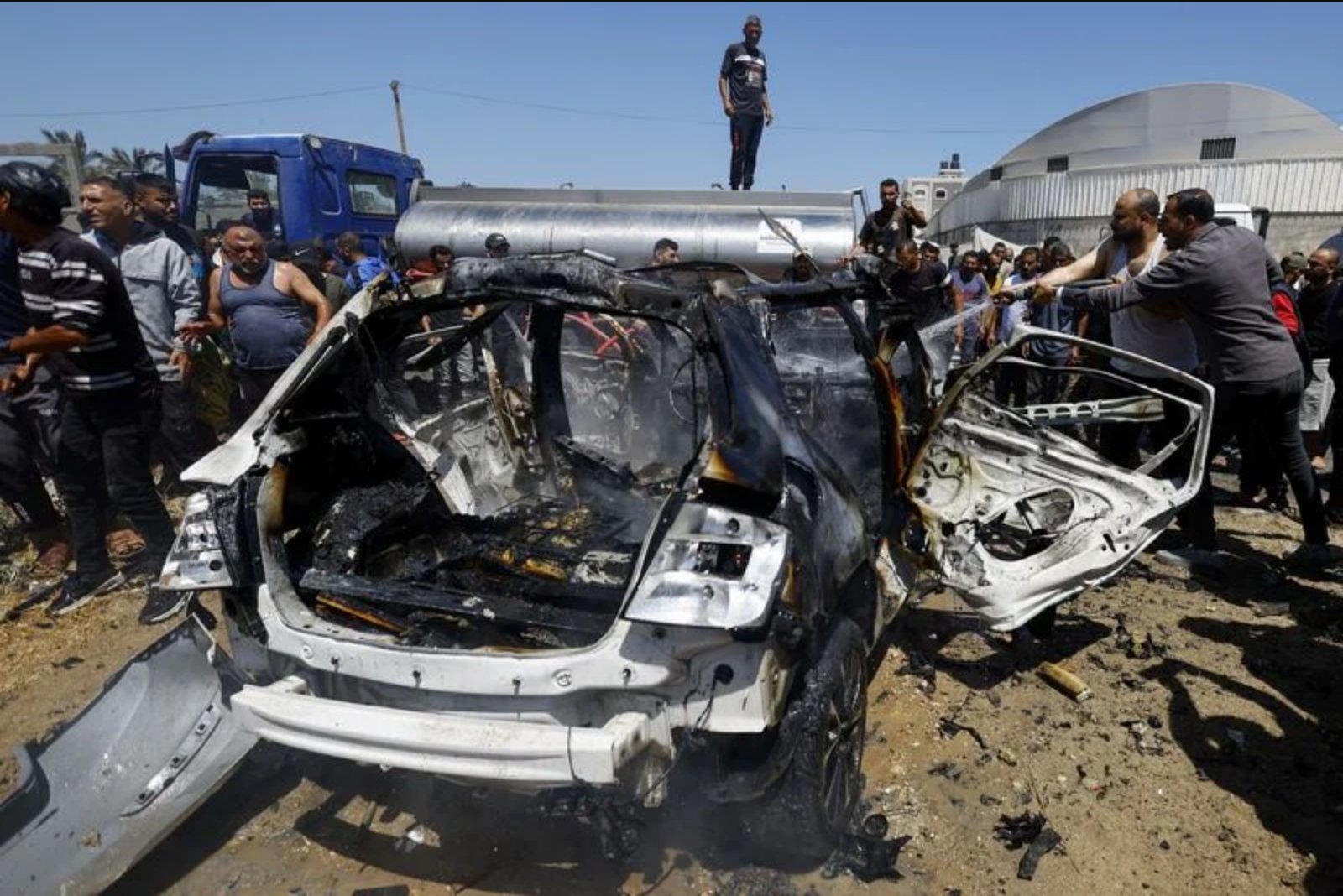 Three Palestinians Killed in Gaza as Talks on Trump-Brokered Ceasefire Remain Stalled