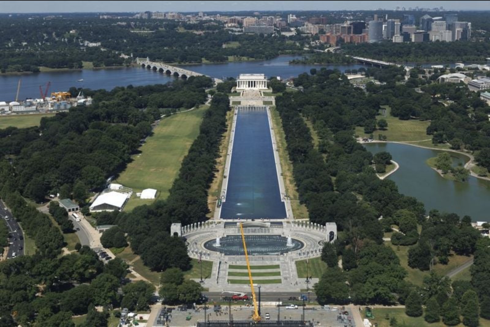 Increased Security Surrounds Lincoln Memorial Reflecting Pool After Renovation Is Marred by Algae