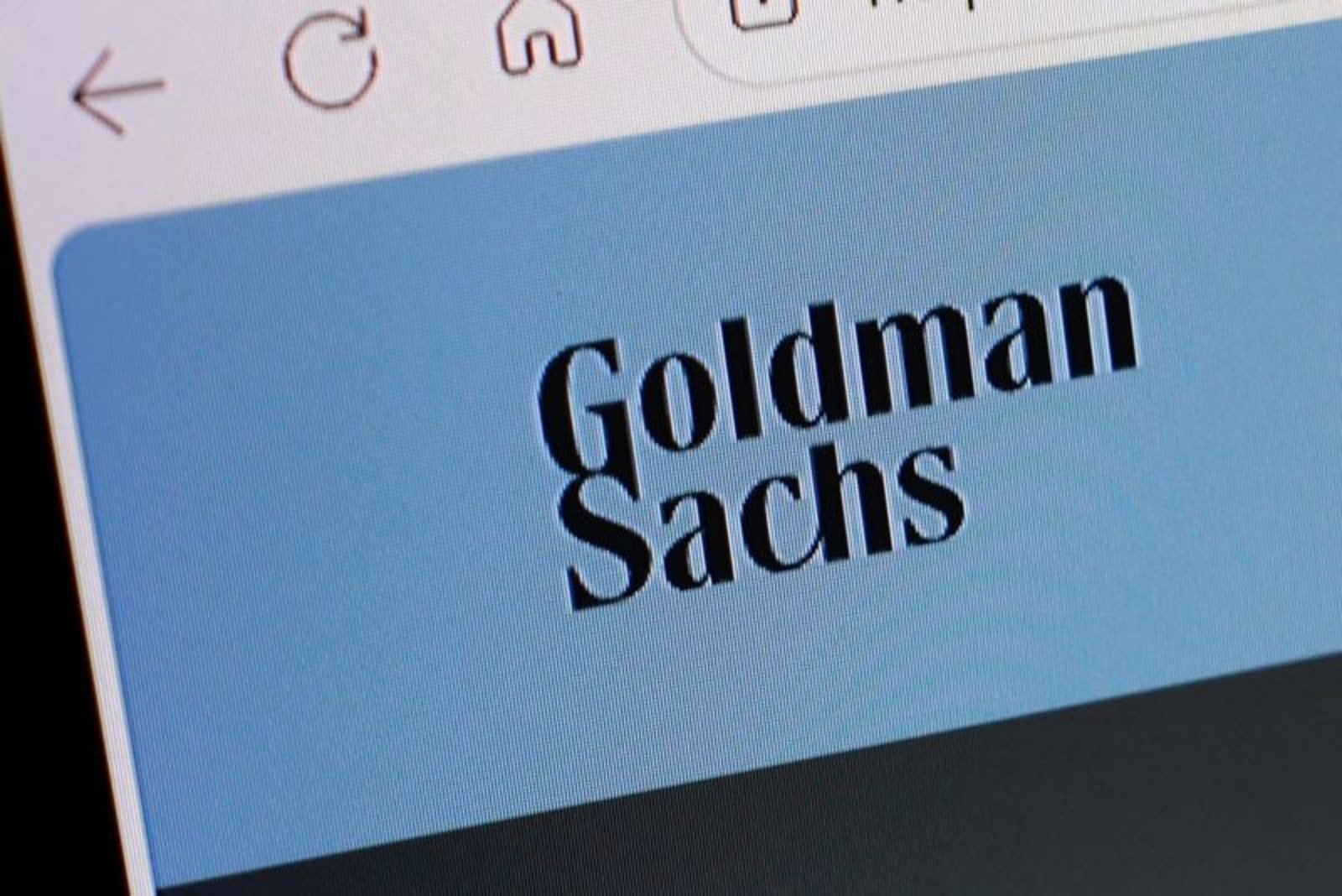 Goldman’s Private Credit Vehicle Again Sees Modest Redemptions Amid Industry Strain