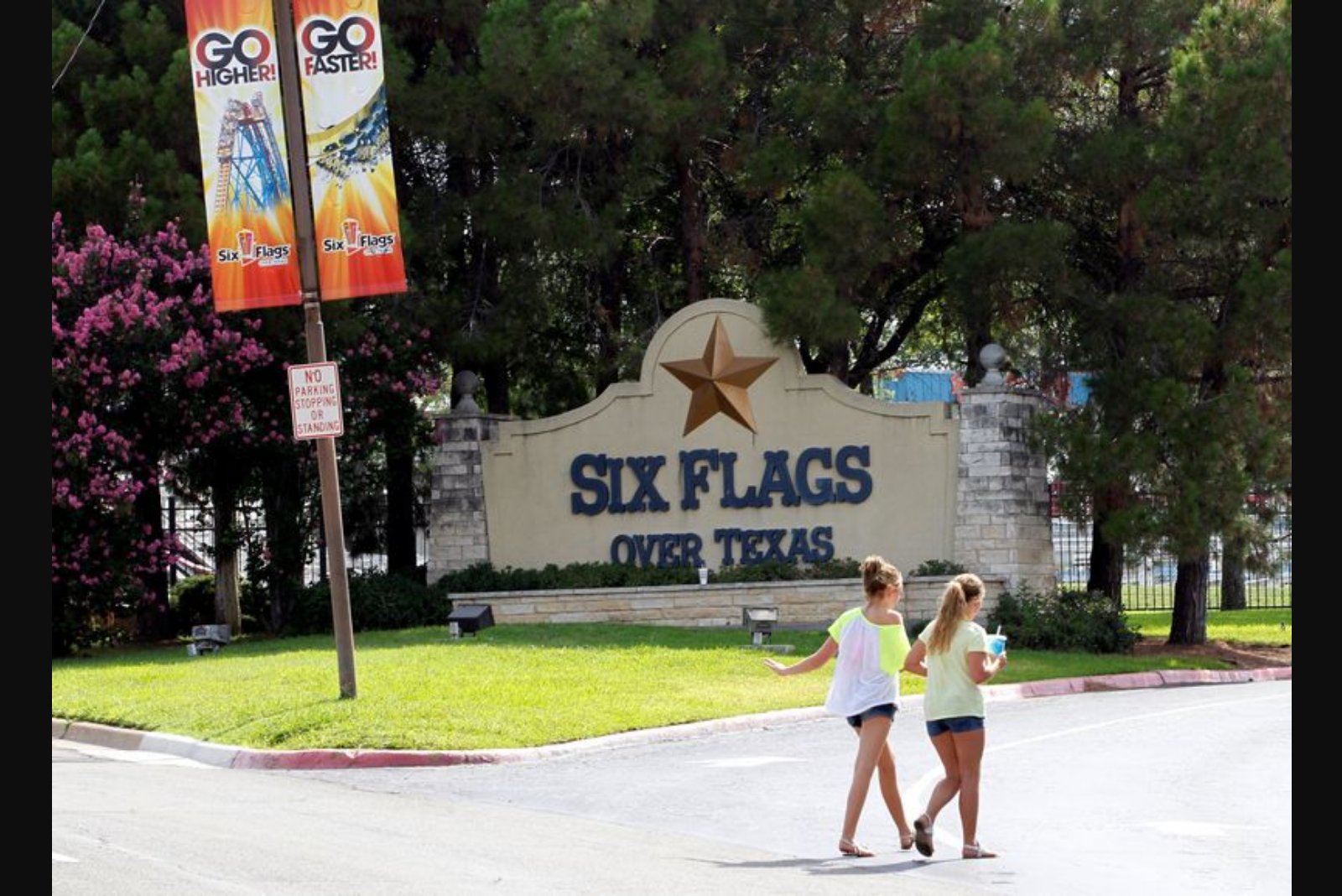 Six Flags Elevates Richard Haddrill to Executive Chairman as Activist Pressure Mounts