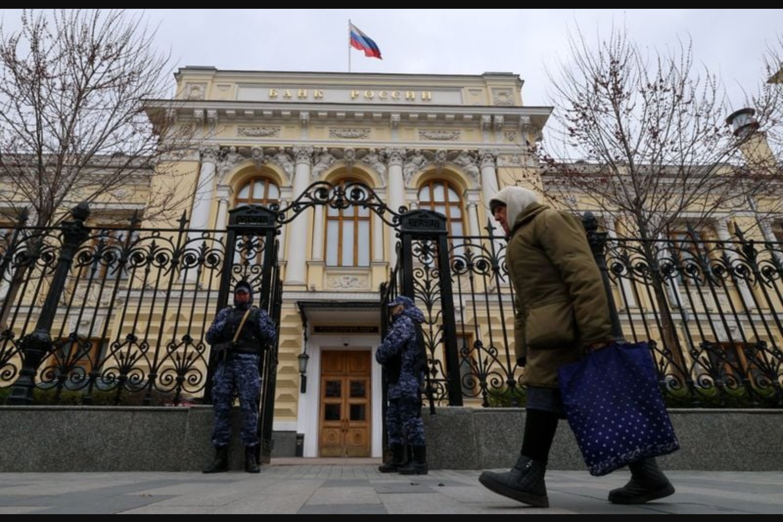 European Intelligence Warns of Heightened Banking Fragility in Russia as Sanctions Loom