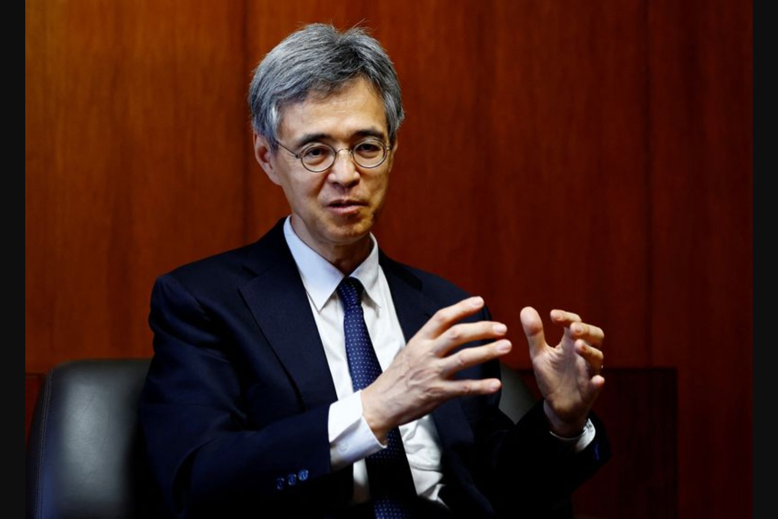BOJ Will Weigh Shock's Size and Duration in Policy Decisions, Deputy Governor Says