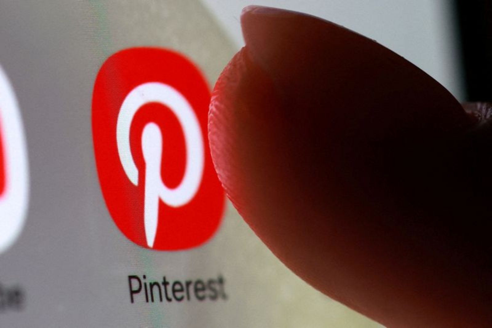 Pinterest Lifts Guidance as Ad Demand Holds Steady; Shares Rally After Forecast Beat