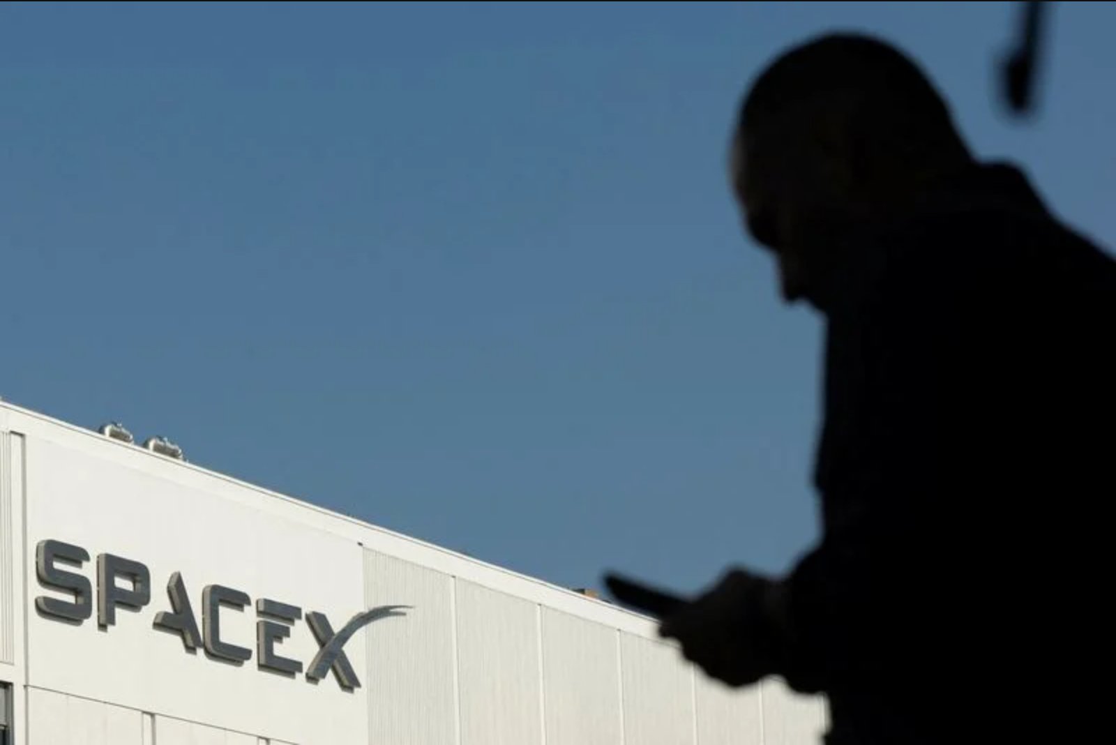 SpaceX Likely to Extend Post-IPO Rally as Index Additions and Retail Demand Drive Buying