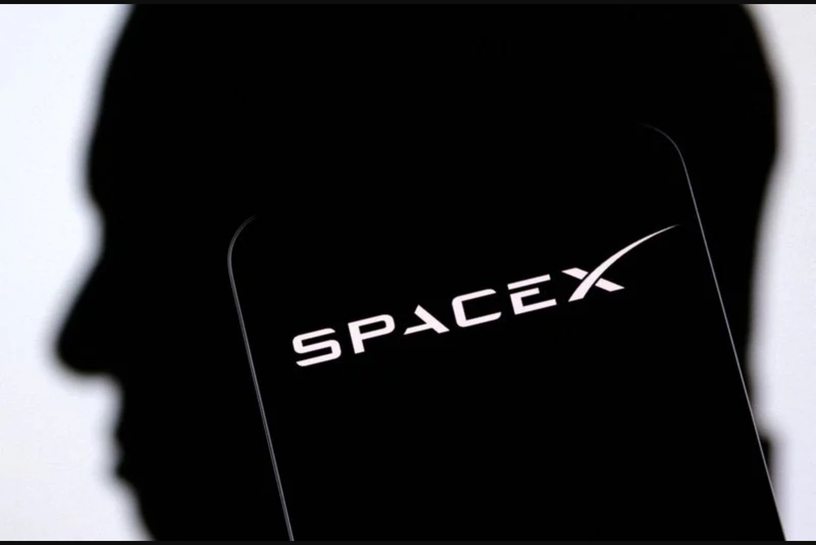 Oppenheimer Opens Wall Street Coverage of SpaceX, Issues Bullish Outlook