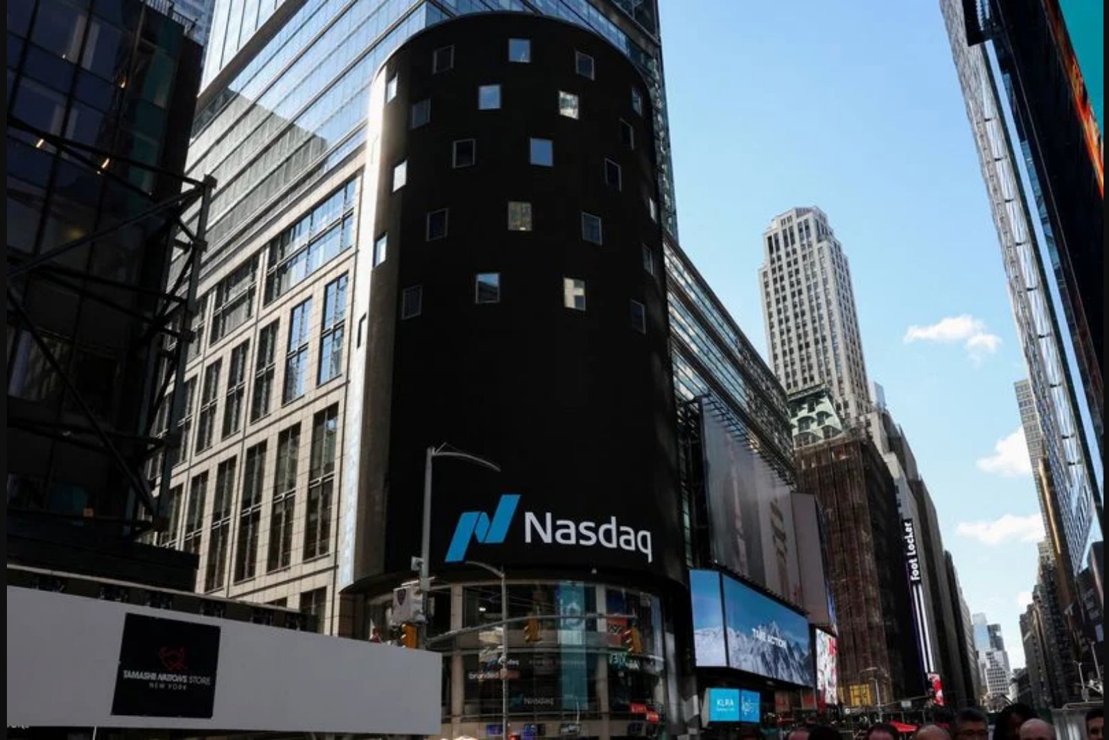 Stock Exchanges to Hold Joint Oval Office Opening Bell for Launch of 'Trump Accounts'