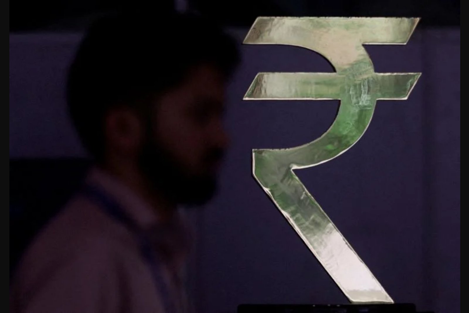Foreigners Trim India Rate-Hike Wagers as Five-Year OIS Trading Hits Record