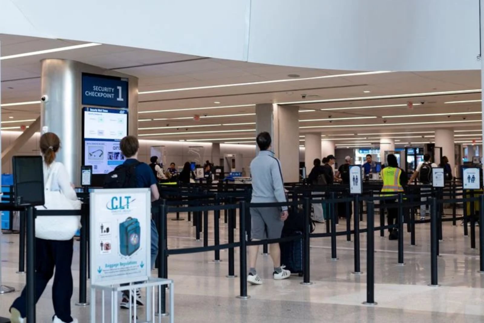U.S. Bars Recent DRC Visitors from Commercial Flights to U.S., Citing Ebola Concerns