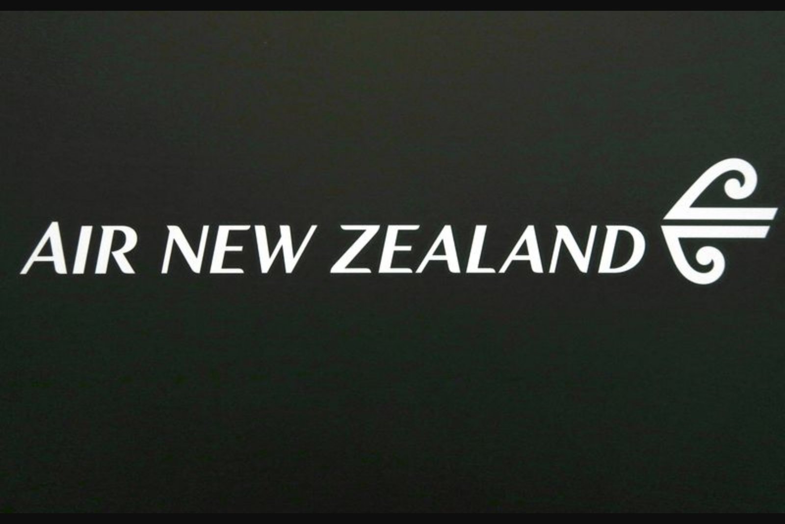 Air New Zealand Sees First-Half Loss, Launches Strategic Review Amid Maintenance and Demand Headwinds