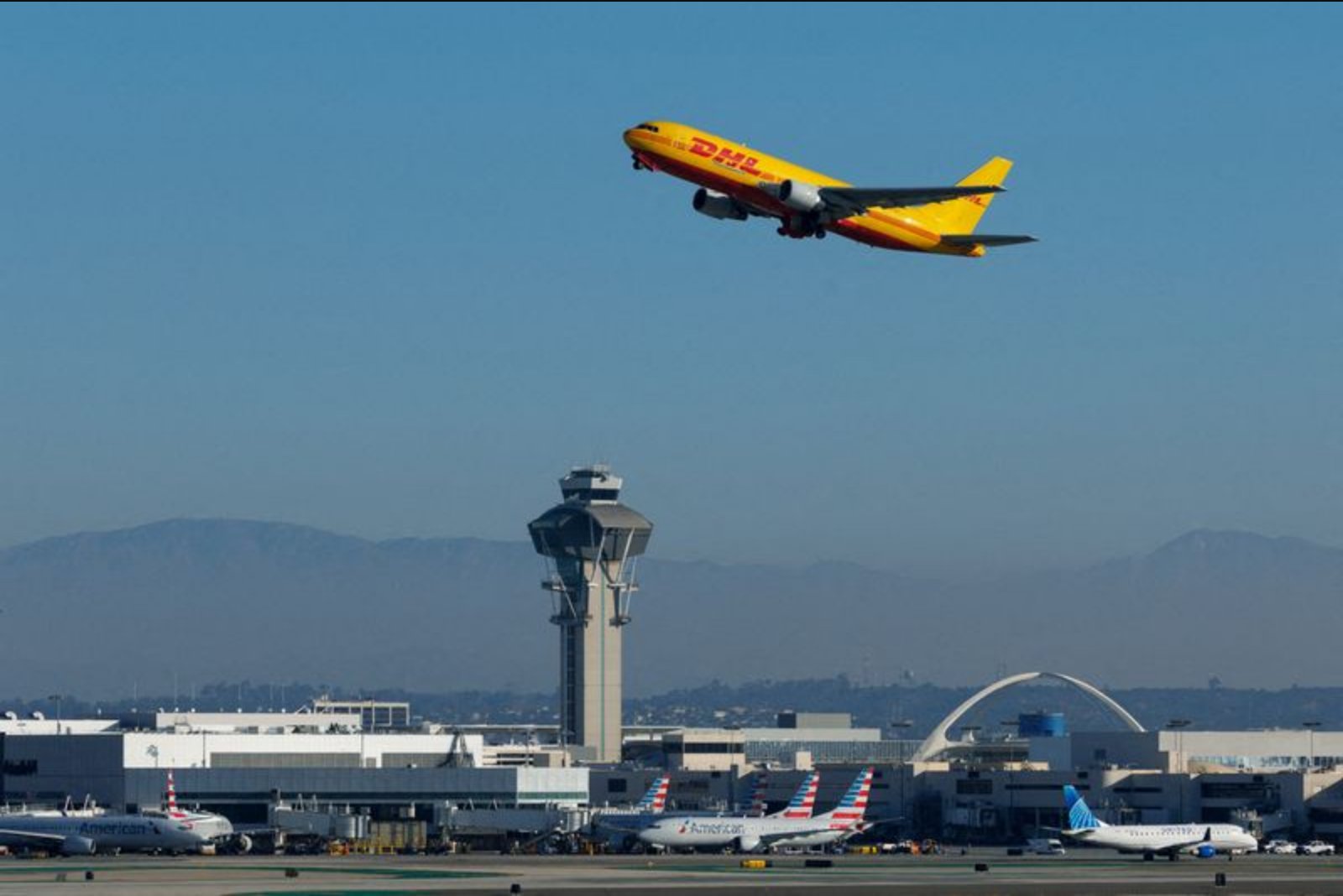 DHL Q1 Operating Profit Tops Estimates on Cost and Capacity Actions