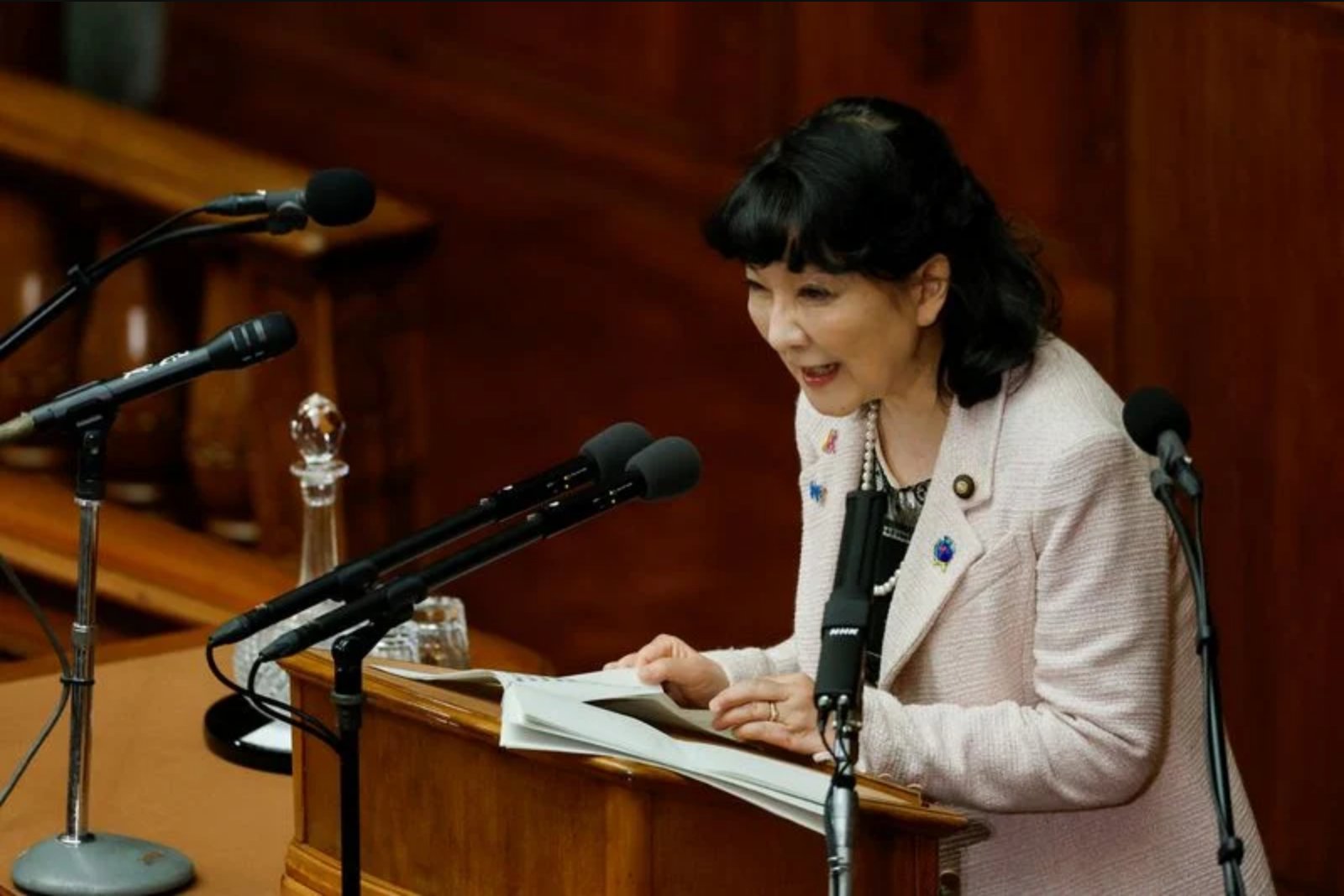 Tokyo Seeks Greater Pension Investment in Japan but Will Not Revise Benchmarks Immediately