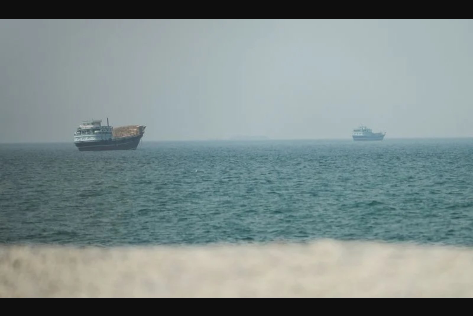 Strait of Hormuz Transit Falls to Two-Month Low as U.S.-Iran Exchanges Raise Safety Concerns