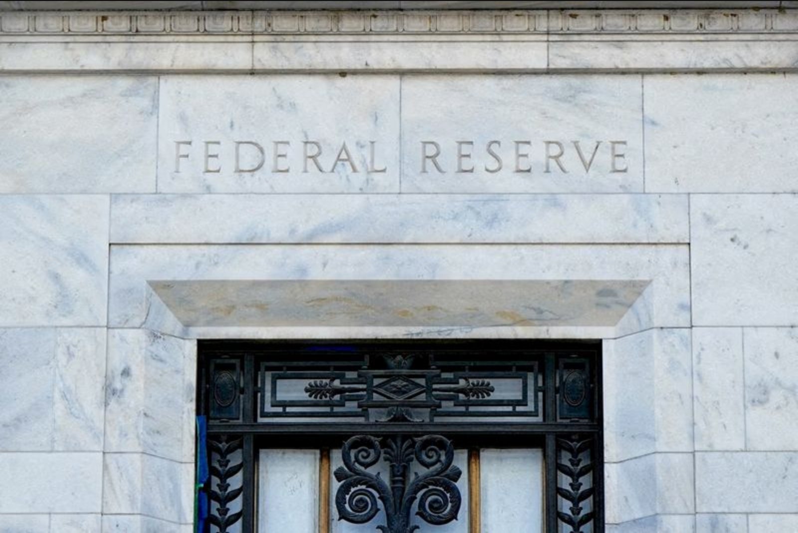 Rate Futures Pull Back on Year-End Hike Odds as Strong April Jobs Signal Resilience