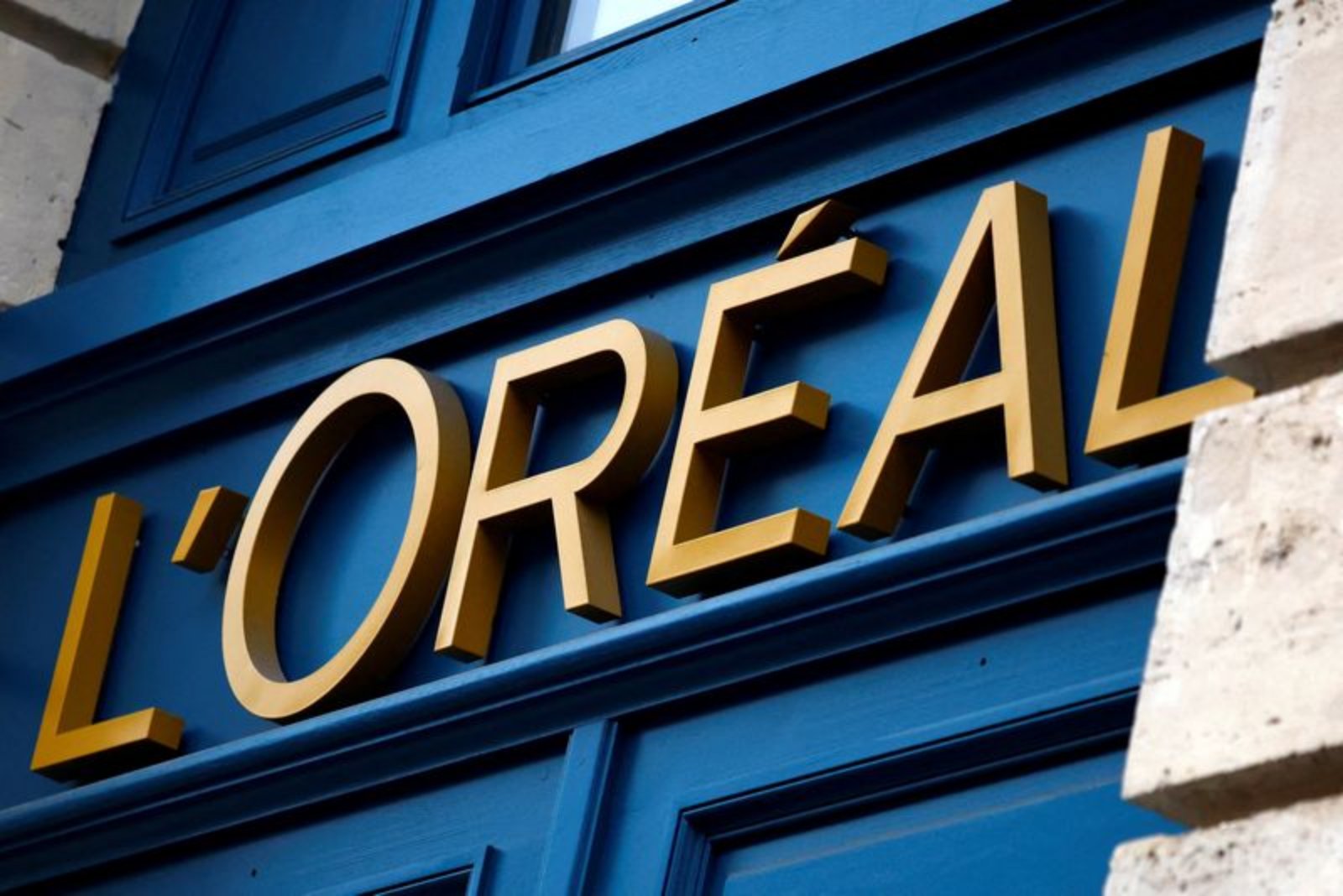 L'Oreal Seeks Earlier Access to Gucci Beauty Licence as Kering and Coty Continue Talks