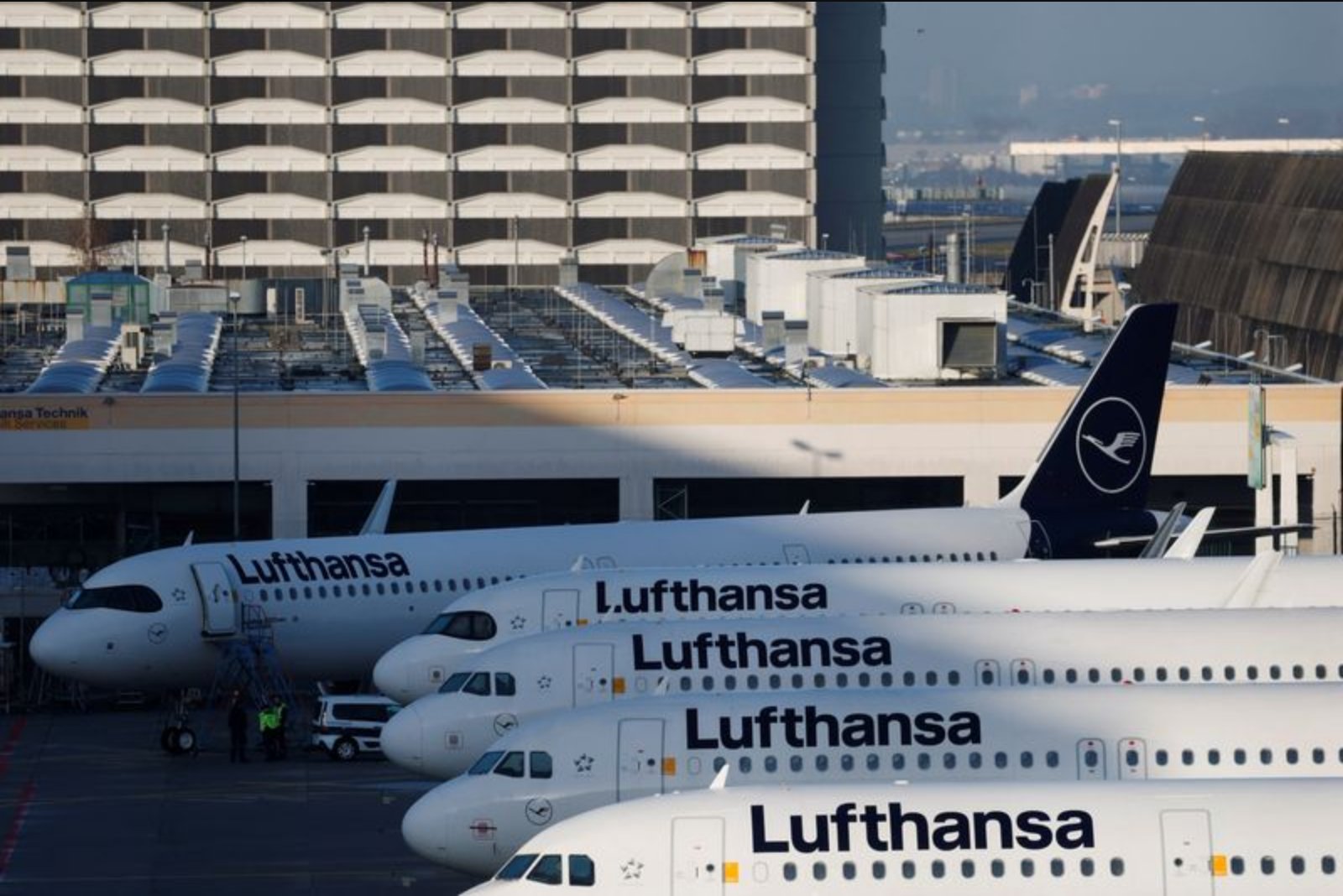 Airlines Curtail Capacity as Fuel Shortages and Prices Surge Amid Iran Conflict