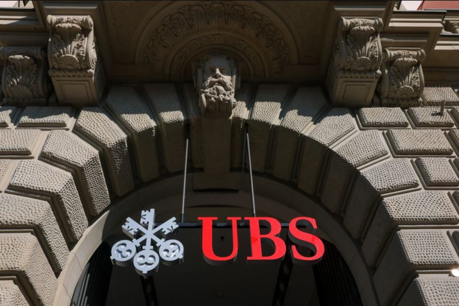 Client Withdrawals and Adviser Exodus Complicate UBS' U.S. Wealth Turnaround