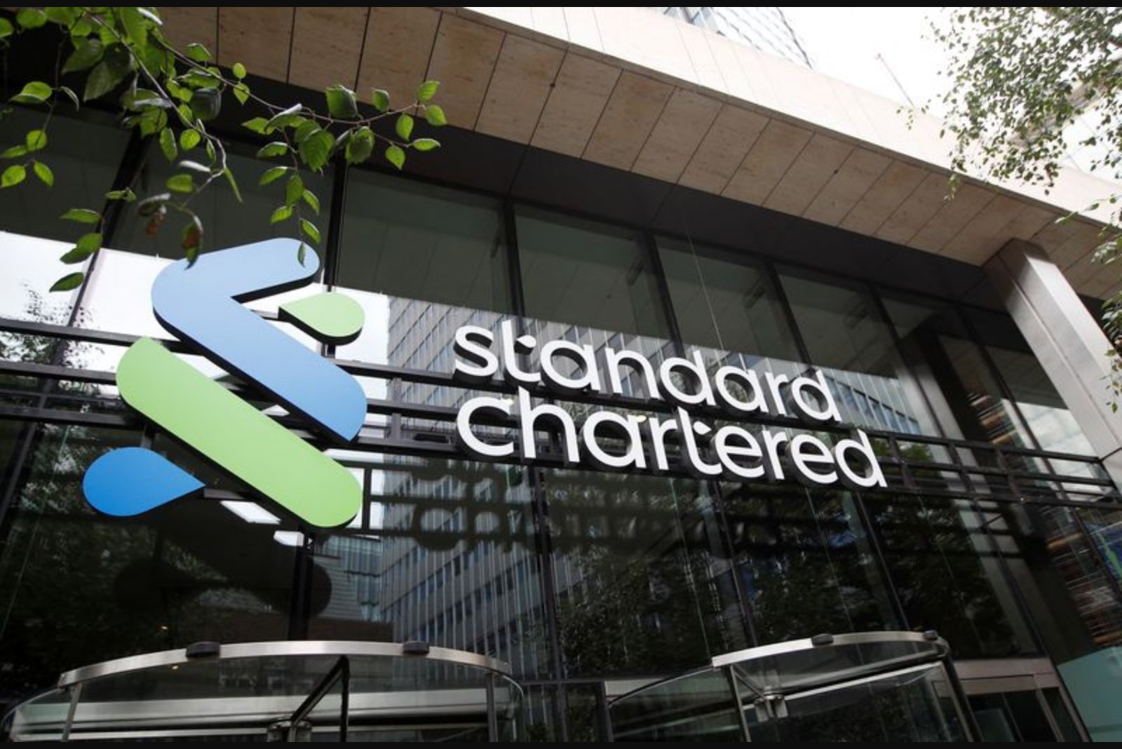 Standard Chartered Posts 17% Jump in Pre-Tax Profit, Takes $190m Charge Linked to Iran War