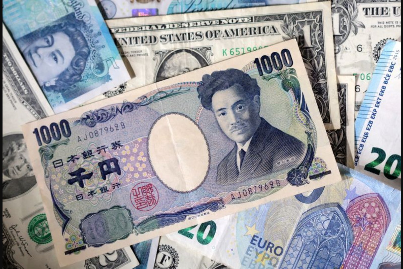 Yen Holds Steady as BOJ Opens Week of Key Central Bank Decisions