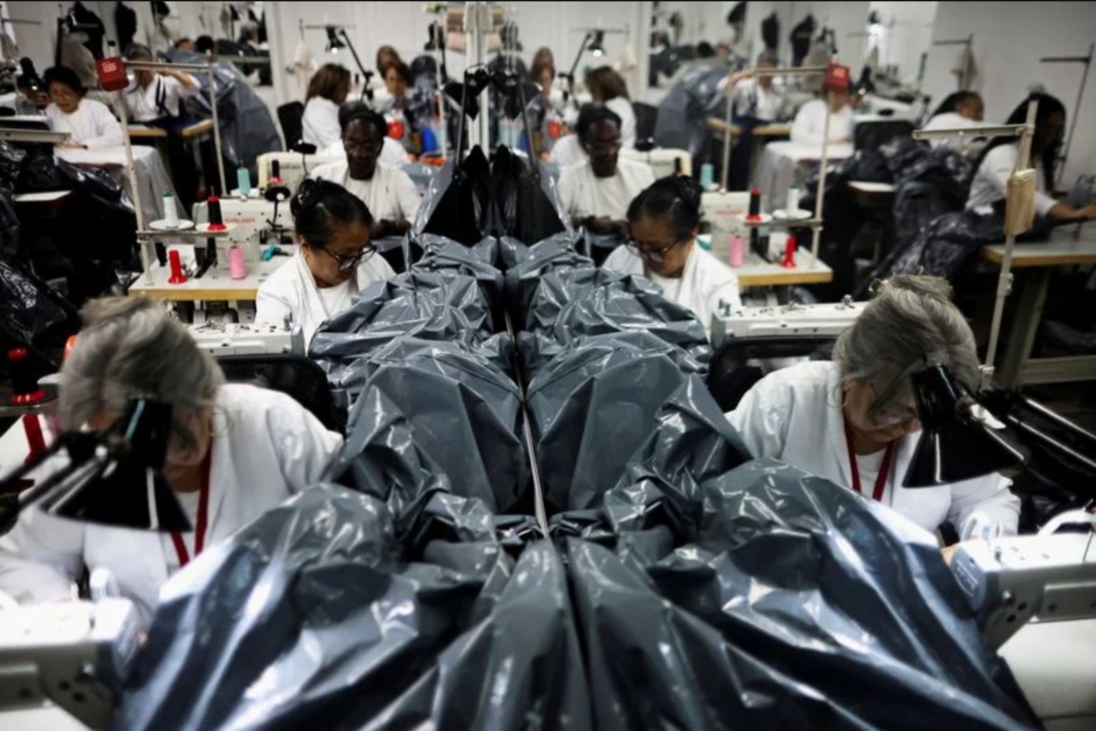 Venezuelan Dressmaker Reassigns Studio to Produce Body Bags After Devastating Quakes