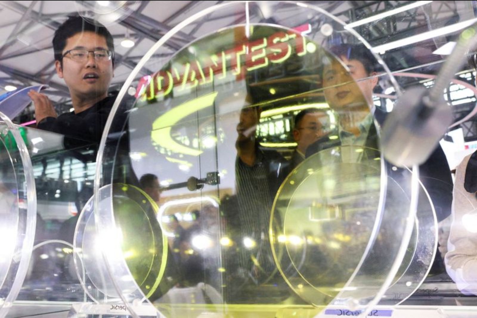 China's March export momentum falters as Middle East conflict dents demand