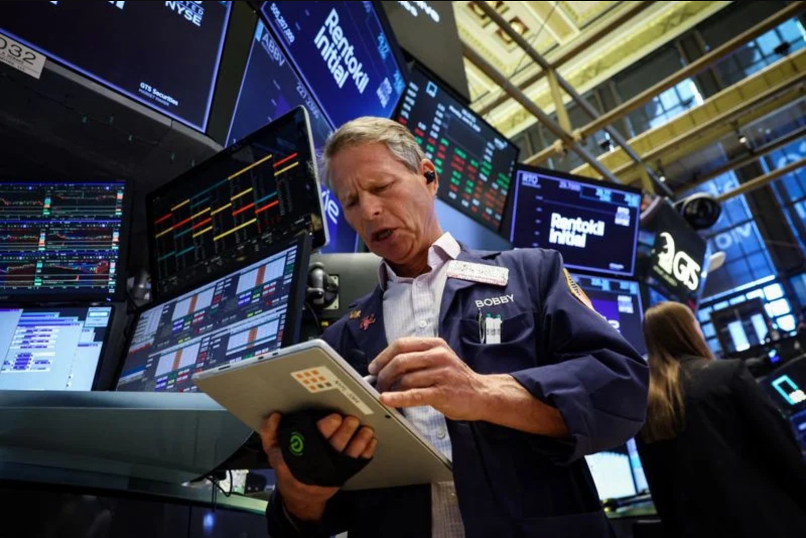 Markets Brace as Kevin Warsh Begins Leadership of the Fed; Oil Retreats Below $80 on U.S.-Iran MOU Details