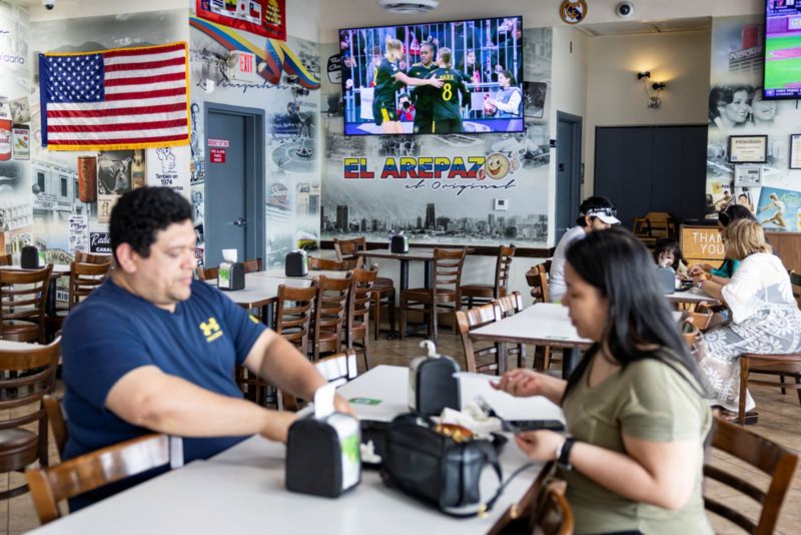 U.S. Restaurant Sales Weaken as Higher Gas Prices from Iran Conflict Pinch Consumers