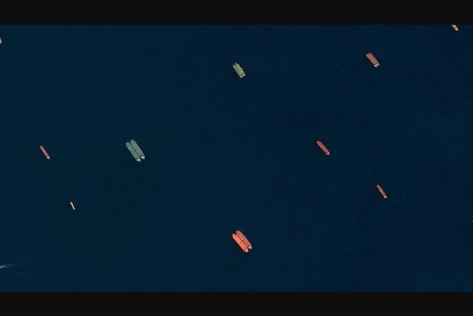 Iranian Tankers Move as U.S. and Gulf Oil Flows Prepare to Resume