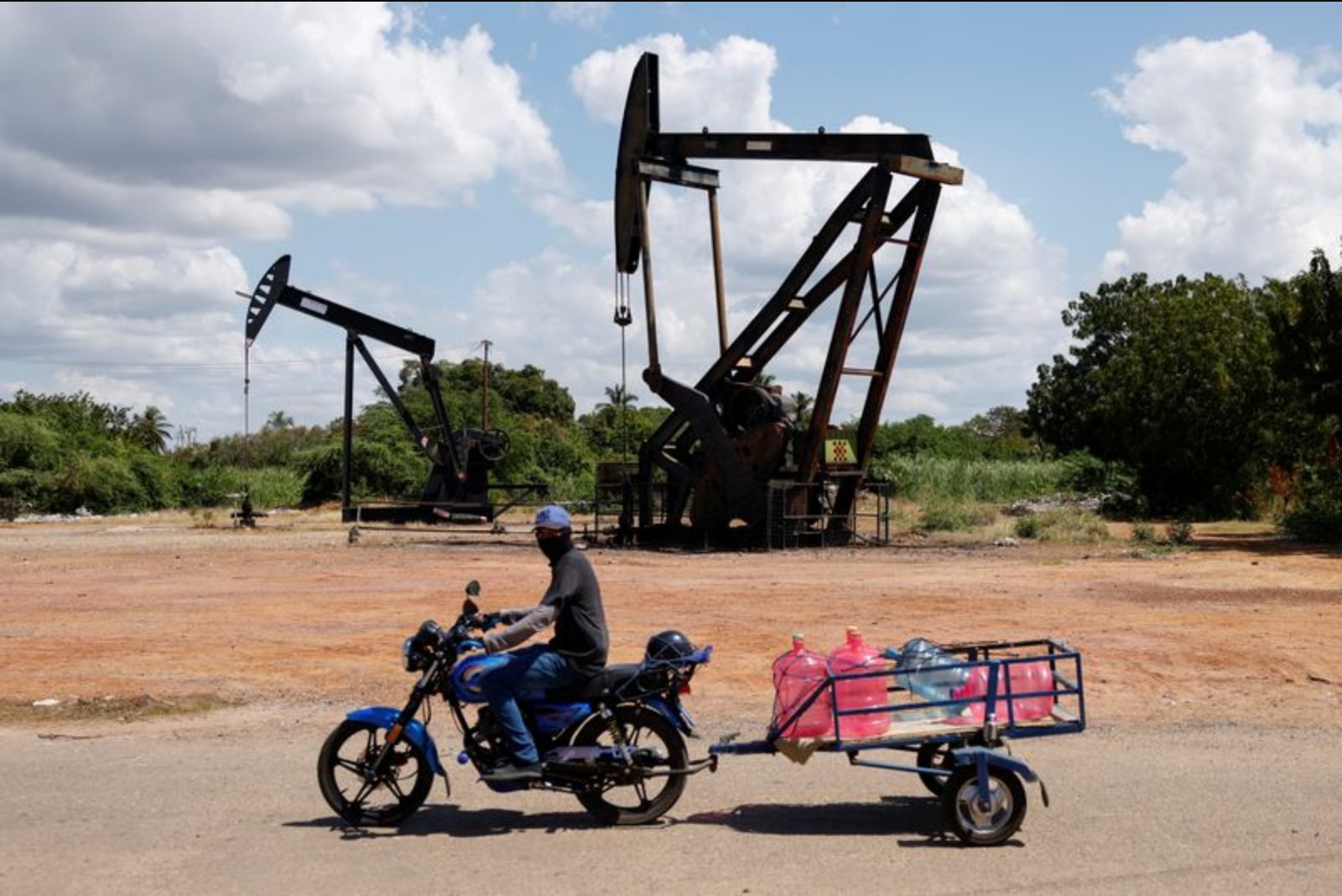 Venezuela launches wide-ranging overhaul of sovereign and PDVSA debt
