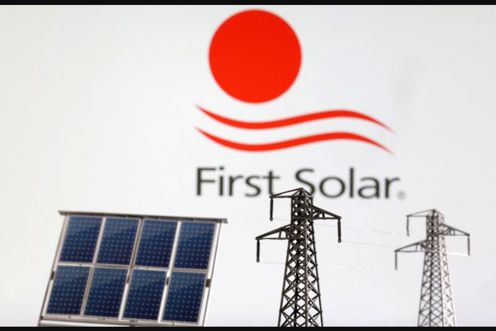 First Solar Cuts 2026 Sales Guidance, Shares Fall After-Hours