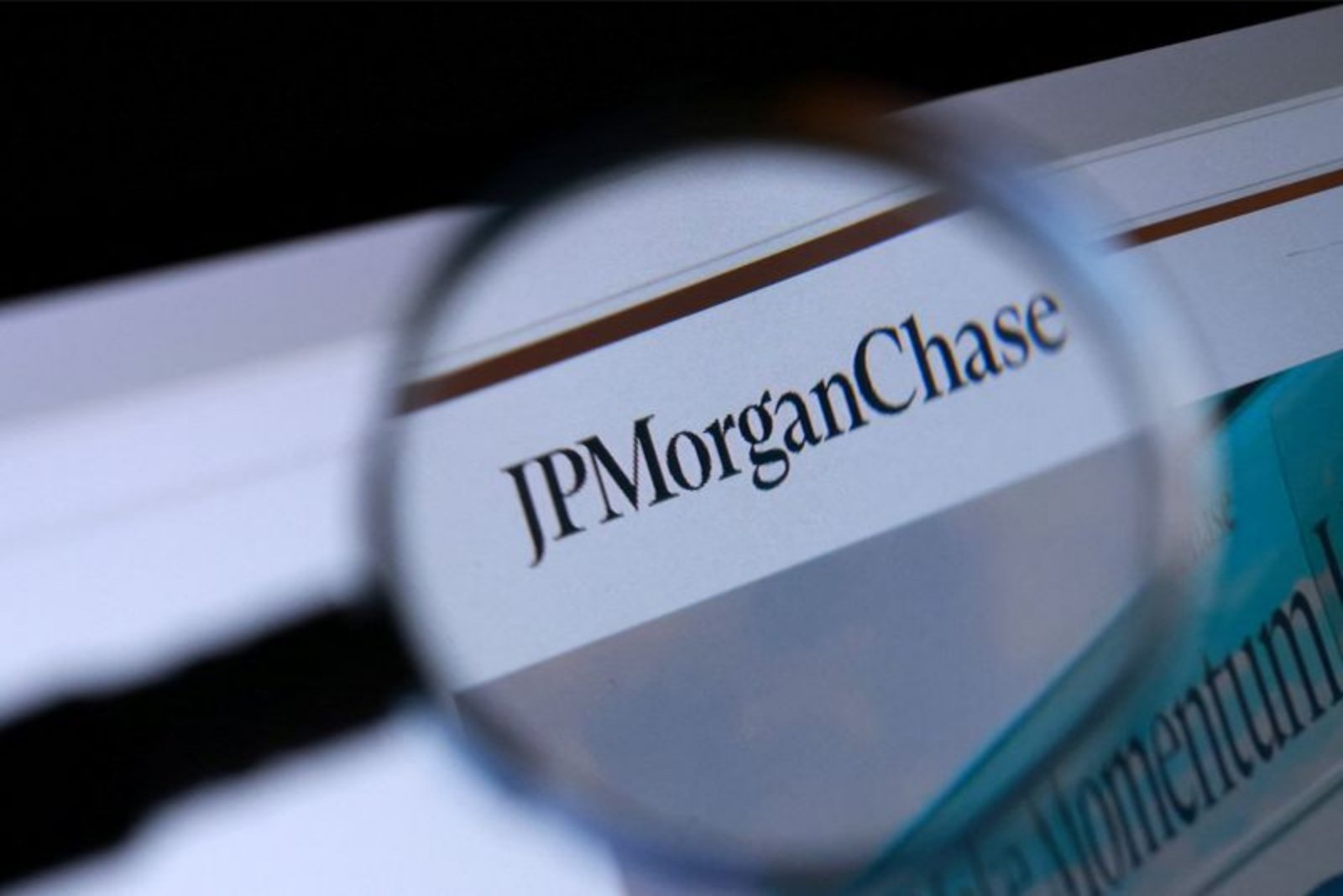 Judge Allows JPMorgan Employees to Pursue Claims Over Prescription Cost Markups