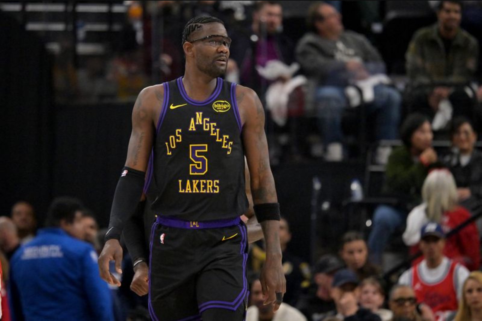 Lakers Center Deandre Ayton Held Briefly at Bahamas Airport on Marijuana Suspicion