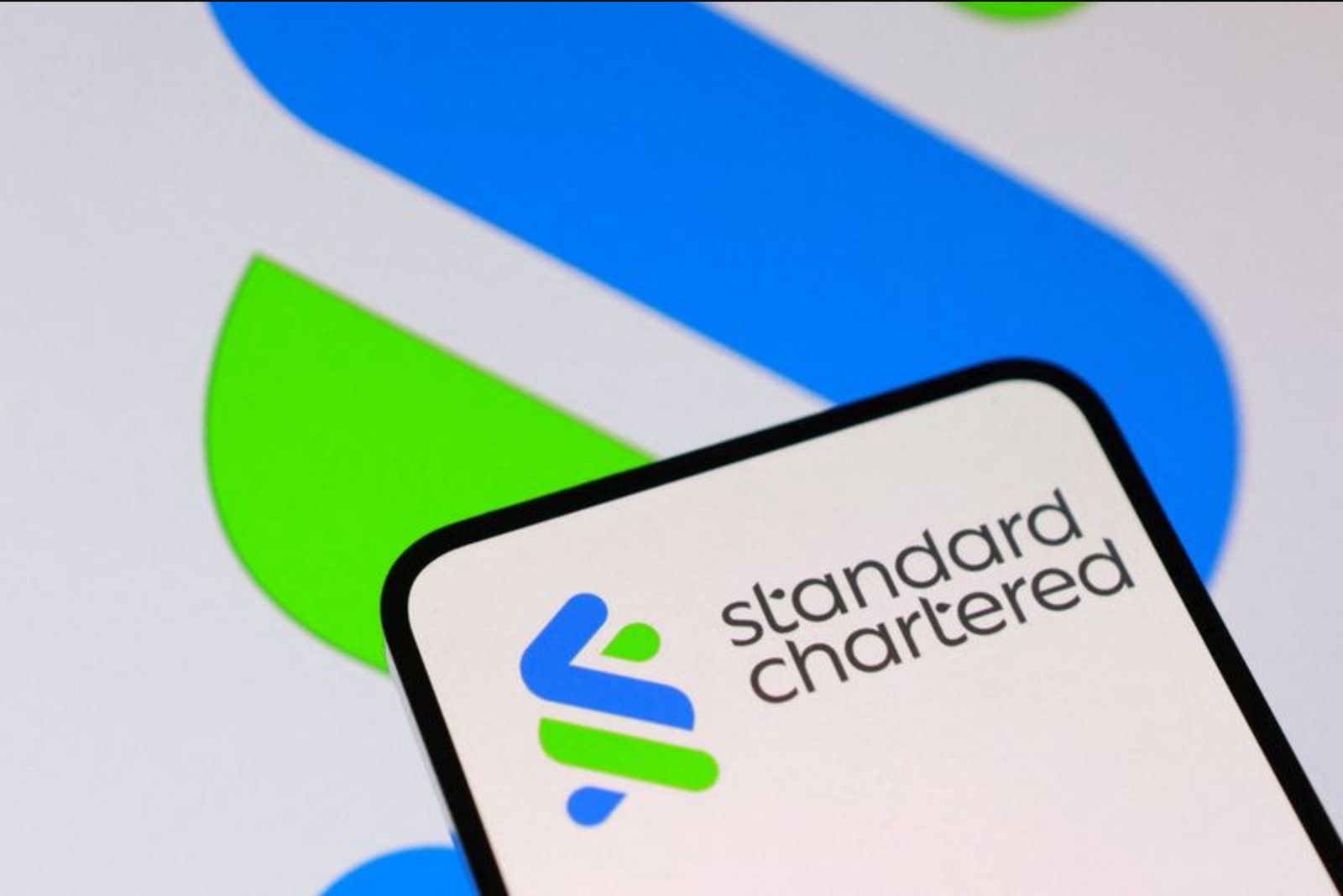 Standard Chartered Names Peter Burrill as Interim Group CFO