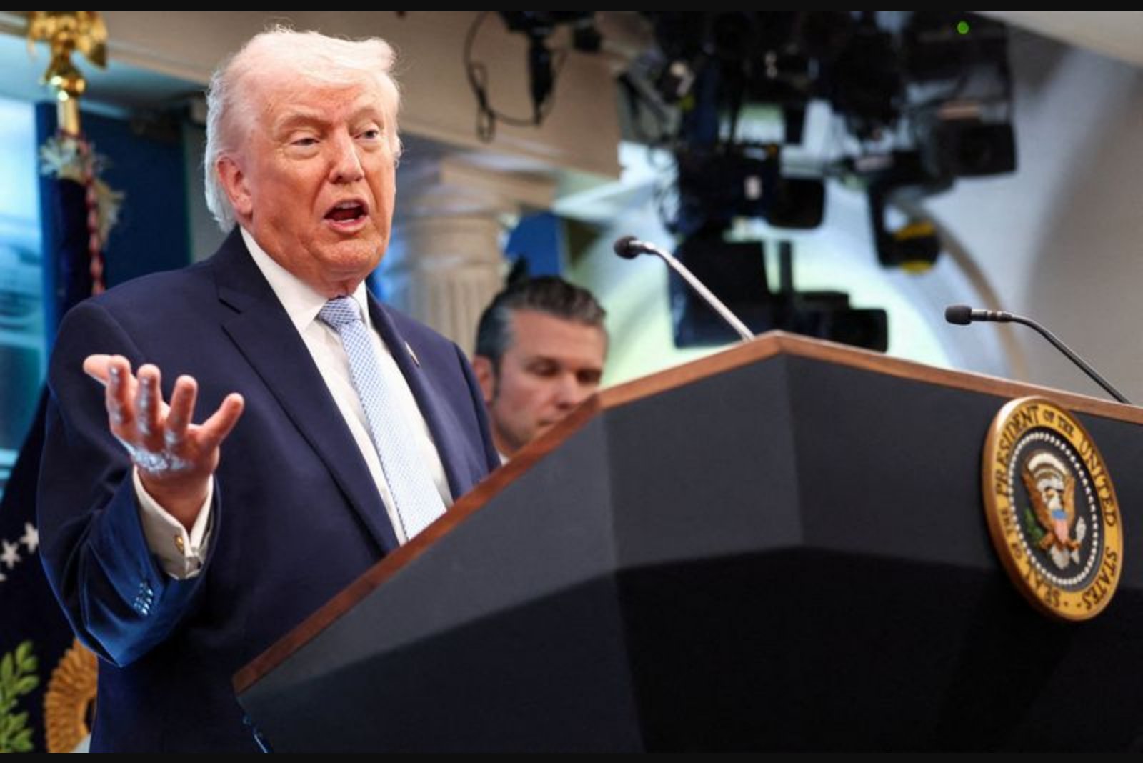 Trump Urges Iran to Stop Charging Fees for Tankers in the Strait of Hormuz