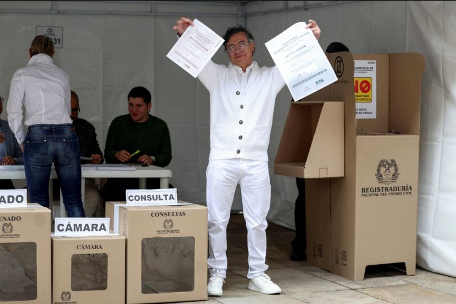 Colombia voters choose new Congress and nominate presidential hopefuls in nationwide contest