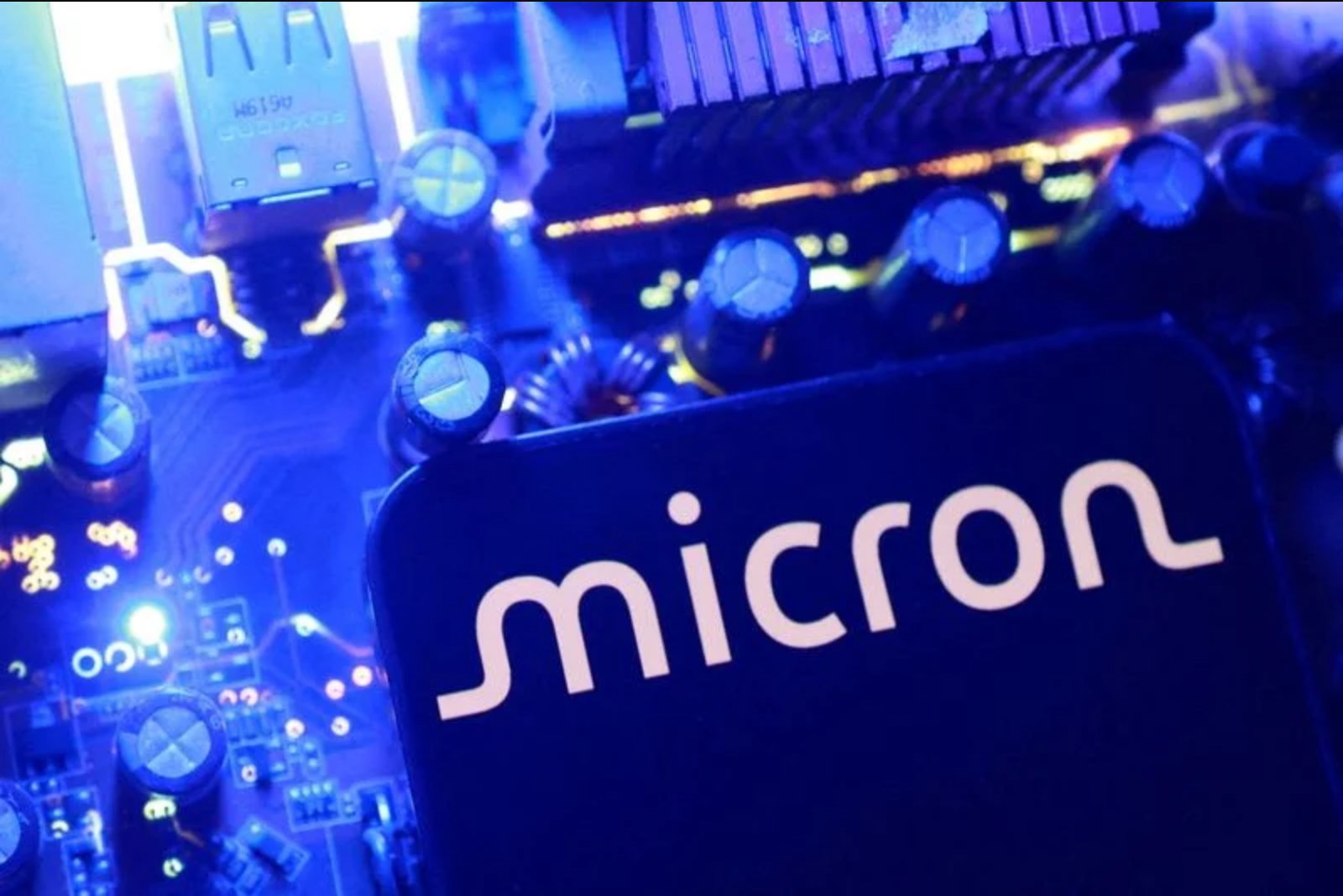 Micron locks in long-term memory deals with Qualcomm, Harman and major auto suppliers