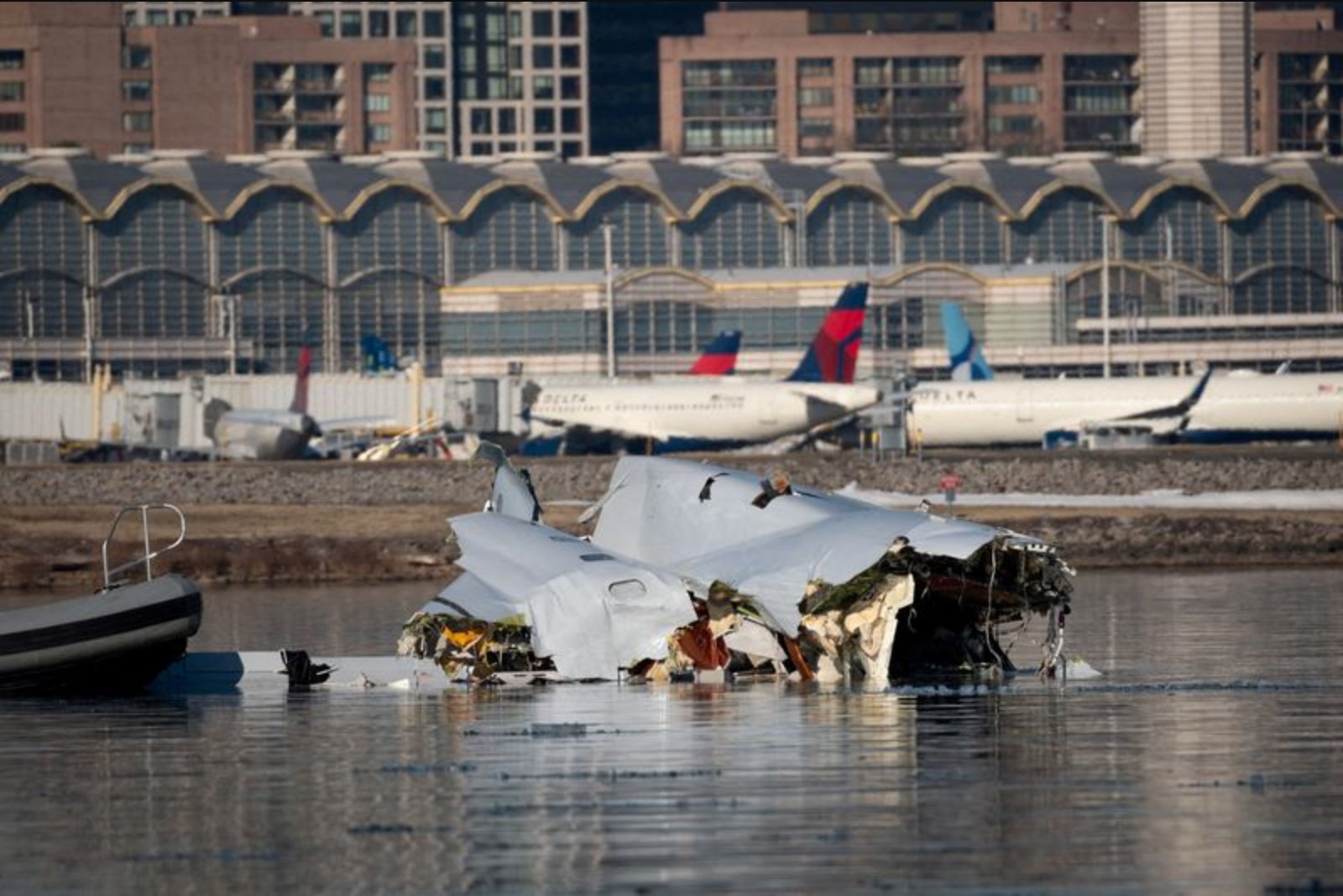 Senate Commerce Committee Schedules Hearing with NTSB Chair After Fatal D.C. Mid-Air Collision