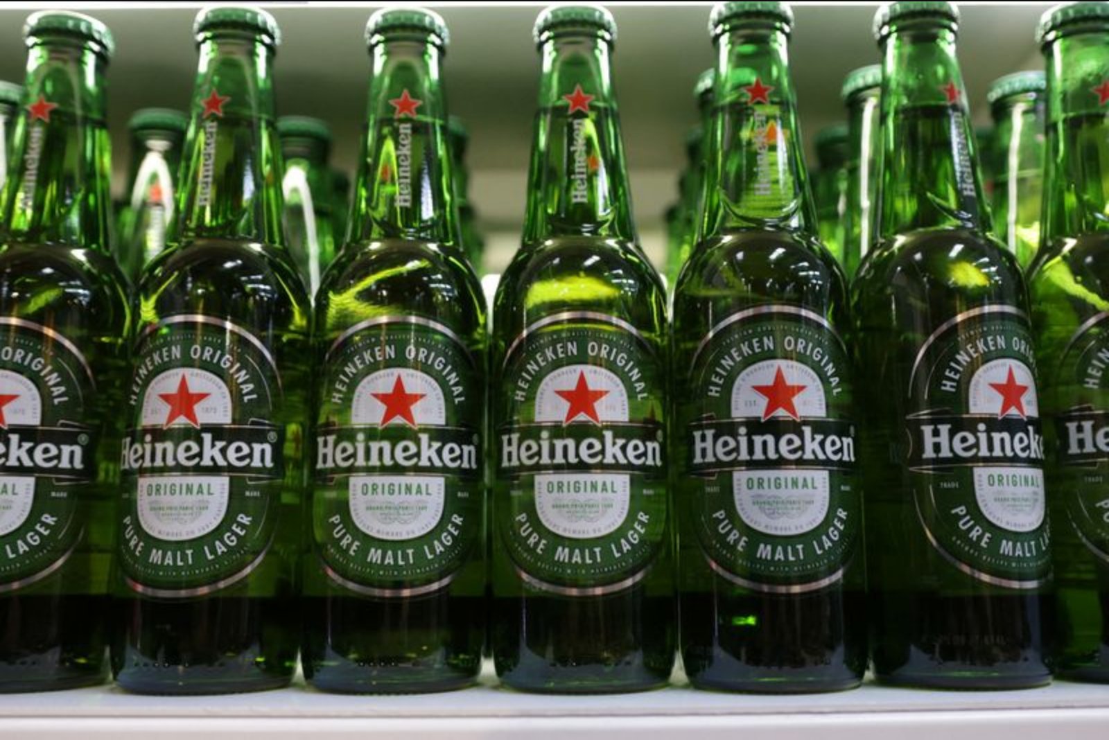 Heineken Q1 Revenue and Volumes Top Estimates as Cost Pressures Rise