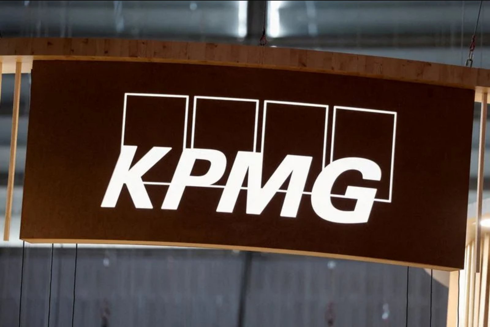 KPMG Australia COO Relinquishes Executive Role as Client-data Allegations Escalate