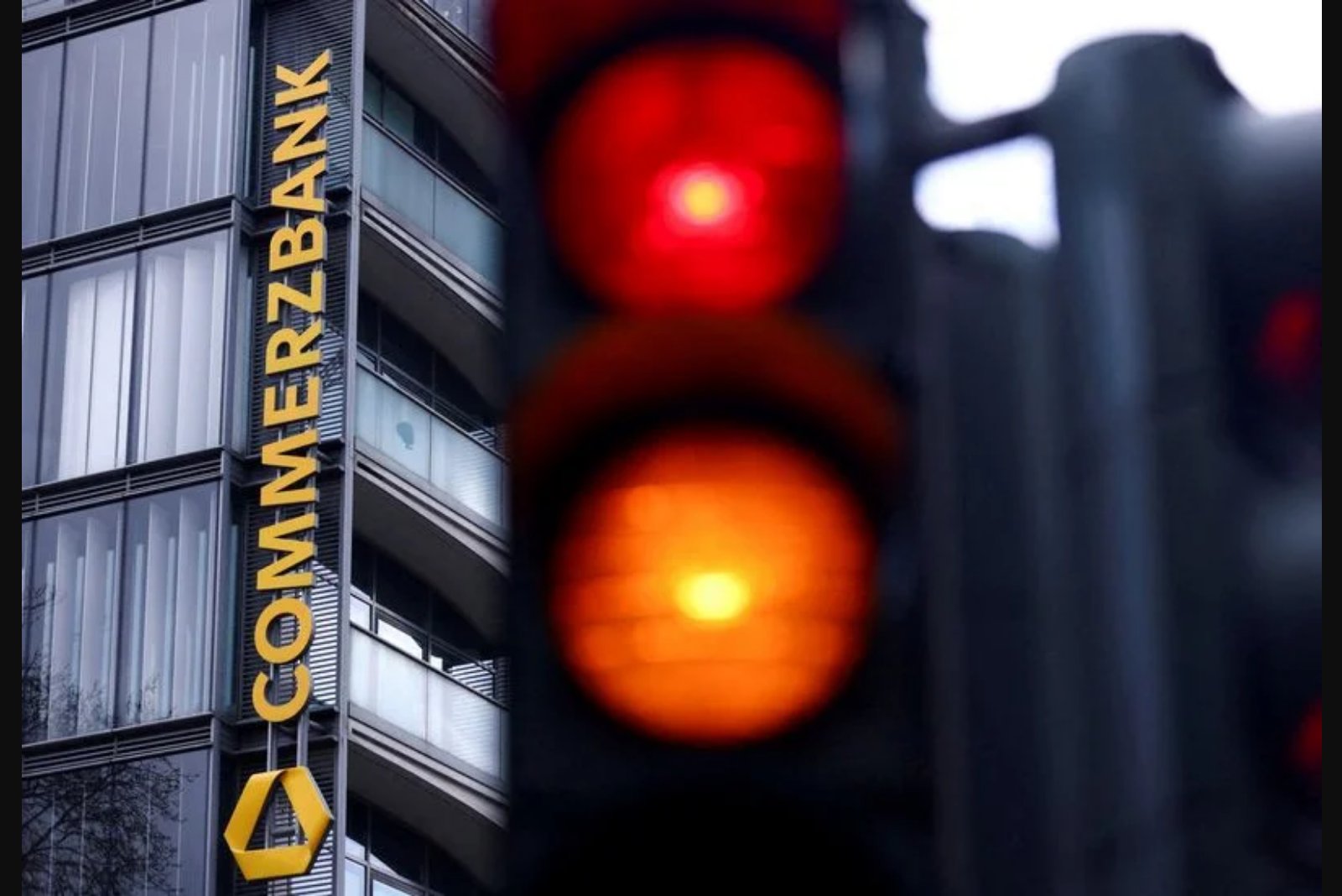 UniCredit’s €40 billion bid for Commerzbank reaches scheduled close amid continued German opposition