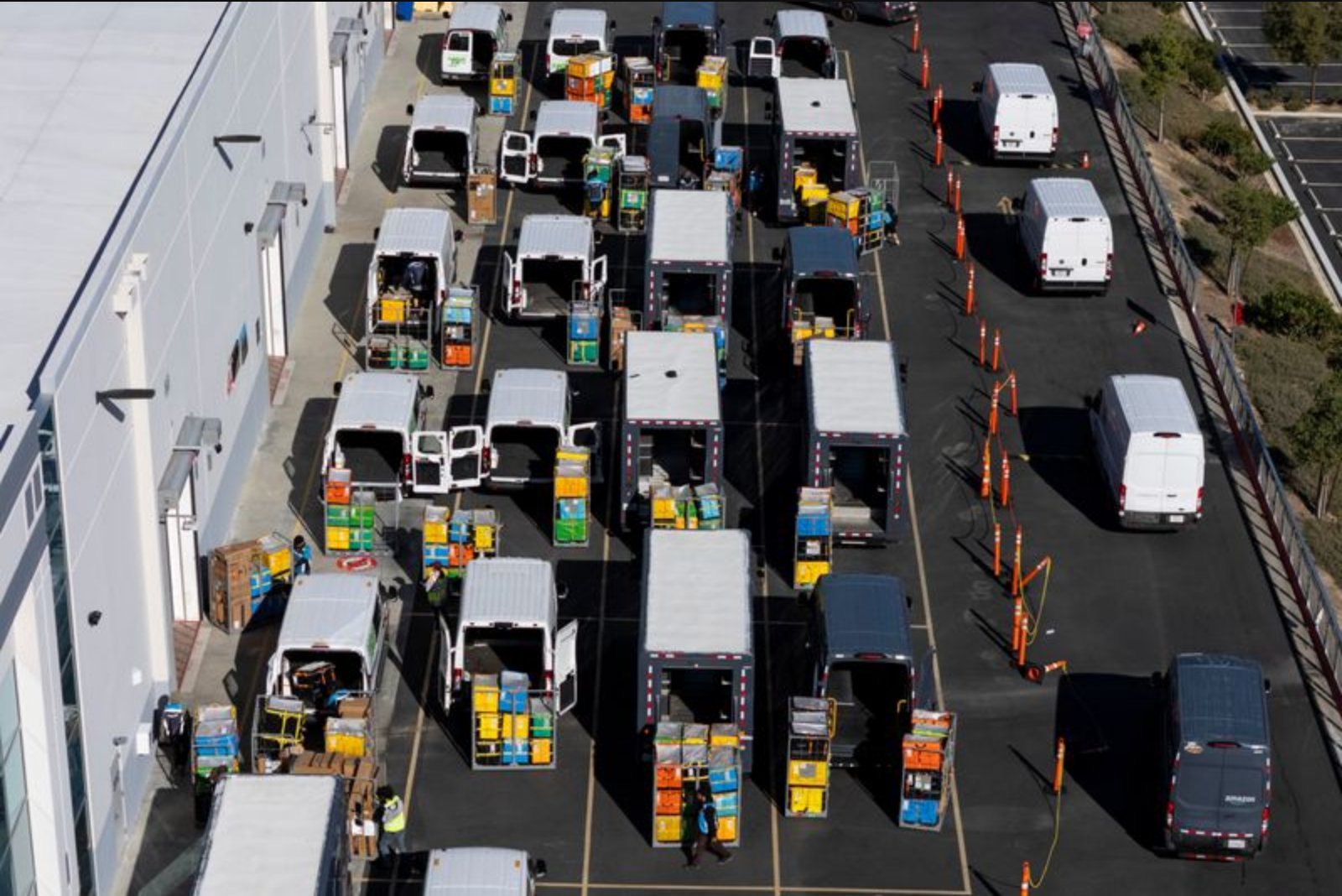 Amazon launches supply-chain service for outside companies, challenging parcel carriers