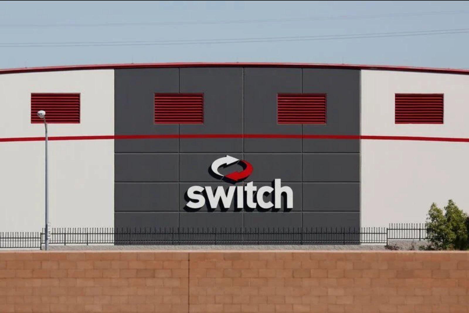 Switch in advanced talks to raise billions at $50 billion-plus valuation