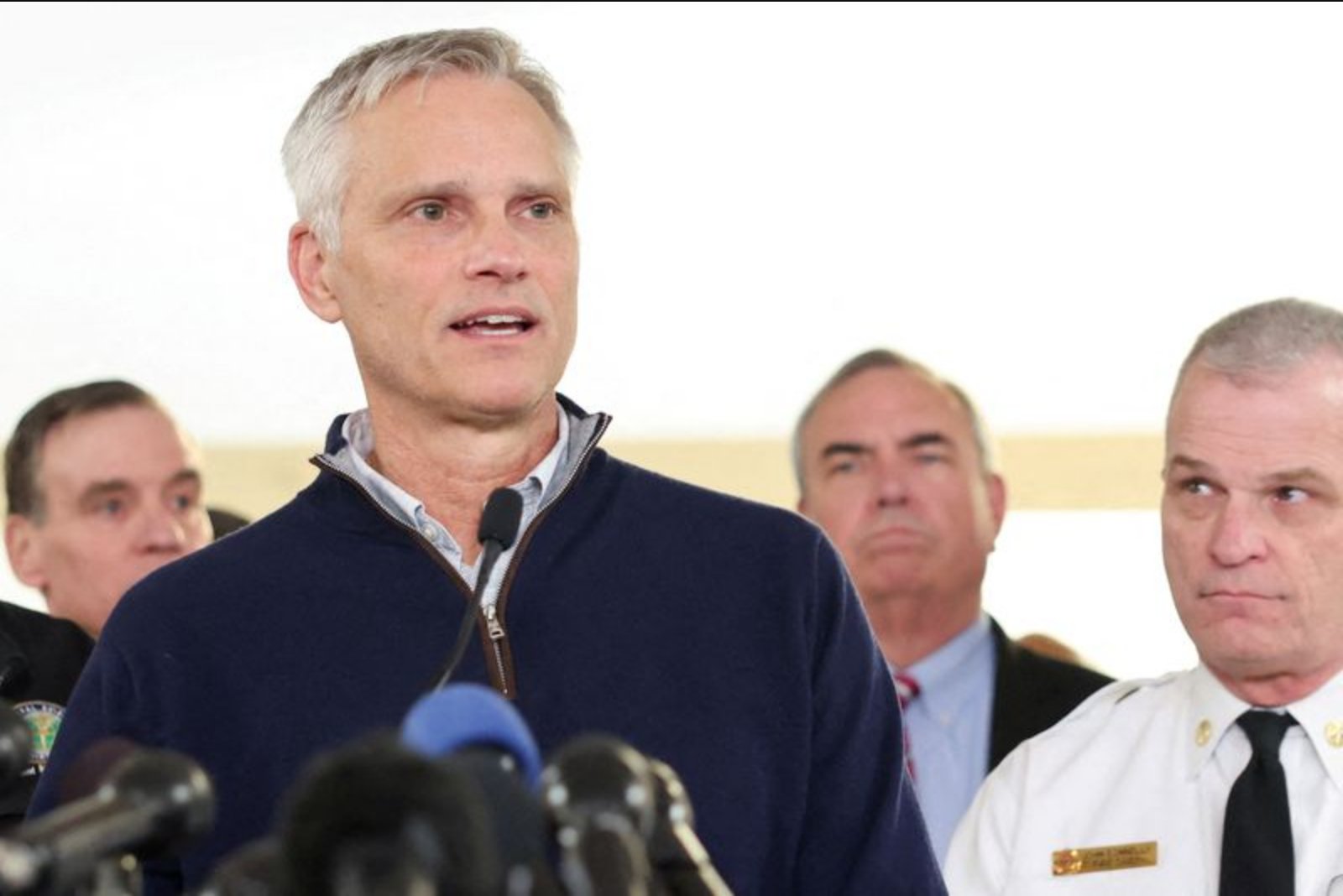 American Airlines CEO Agrees to Prompt Meeting with Pilots Union Amid Operational Concerns