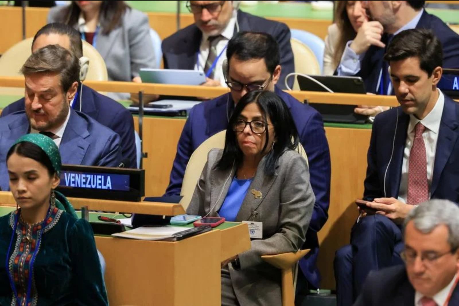 Trump and Venezuela’s Delcy Rodriguez Hold Brief Talks on Restructuring Nation’s Debt